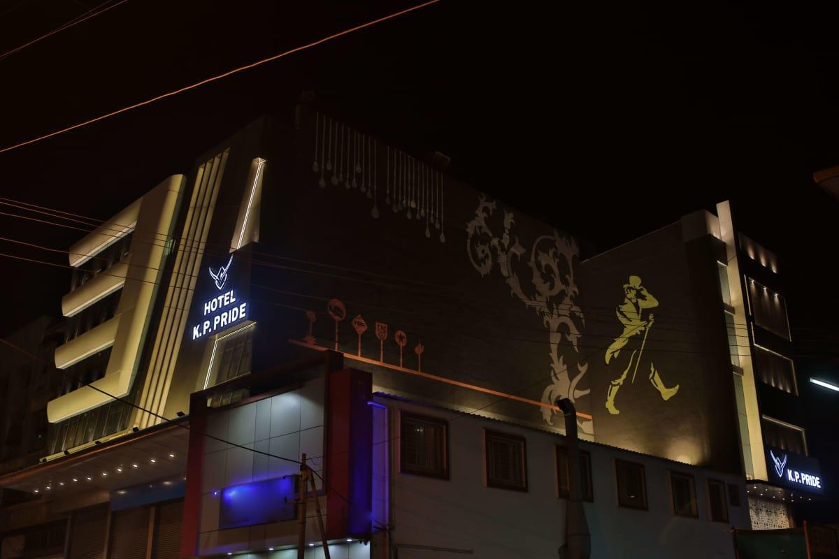 Hotel K P Pride Jalgaon Dış mekan fotoğraf