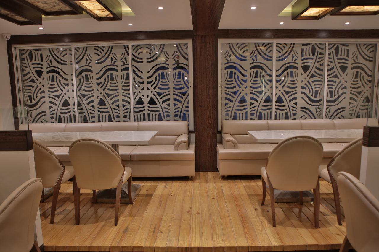 Hotel K P Pride Jalgaon Dış mekan fotoğraf
